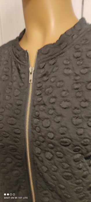 . bluza czarna na zamek