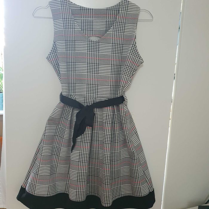 Dziewczęca sukienka wzrost 146-152cm