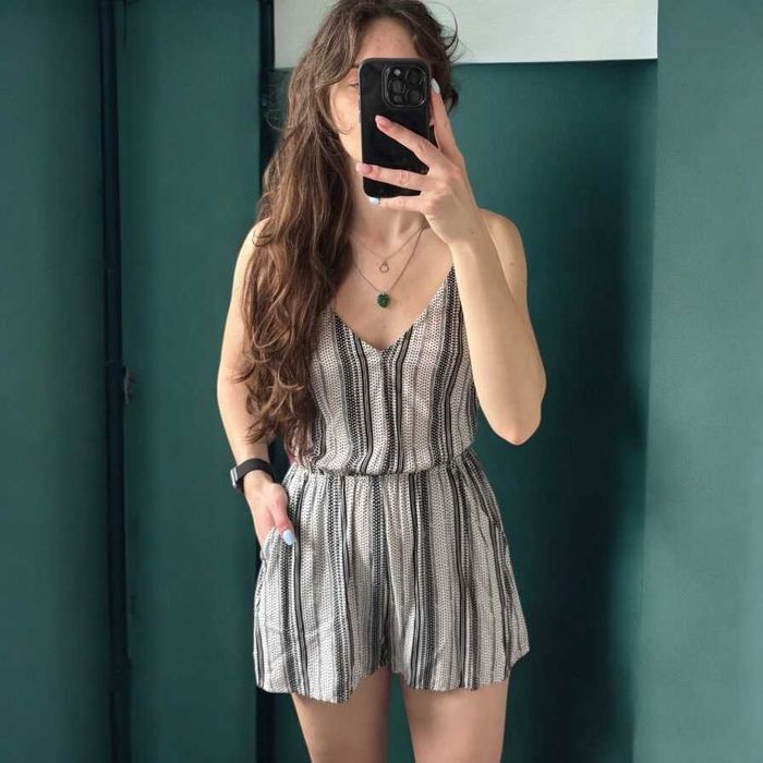 krótki letni kombinezon H&M na ramiączkach S