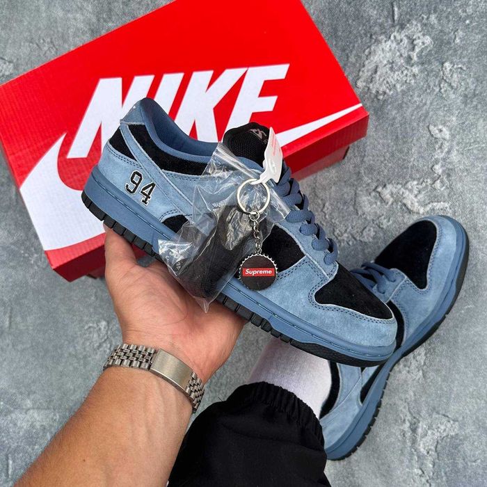 Кеды Nike SB Dunk Low x Supreme, кроссовки nike supreme