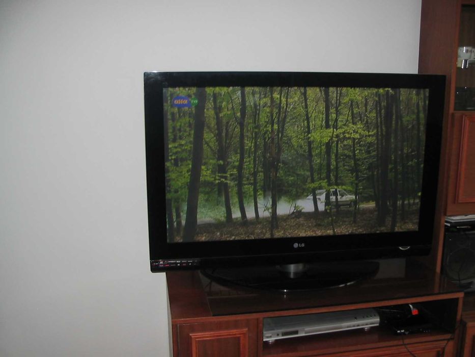 Telewizor LG 42" z dekoderem