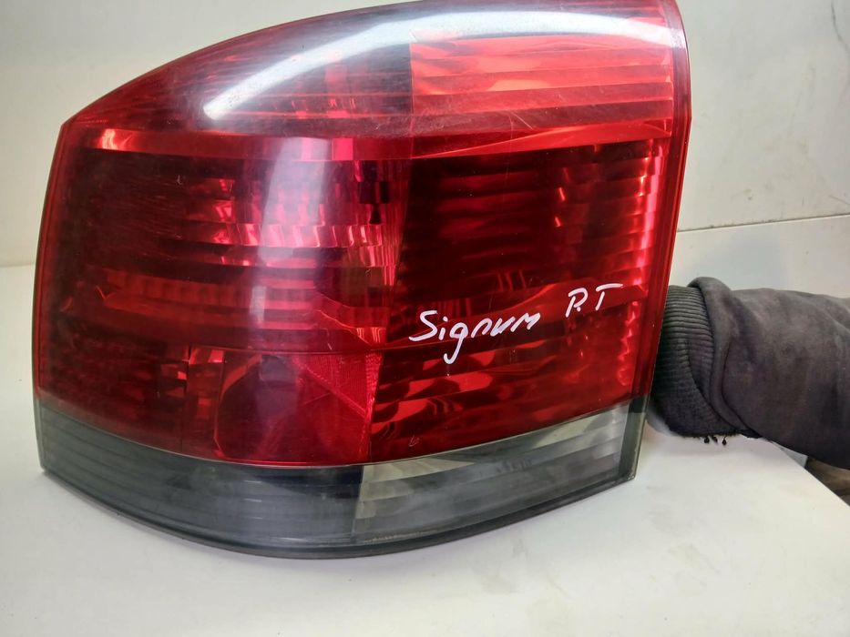 Opel Signum lampa tylna prawa
