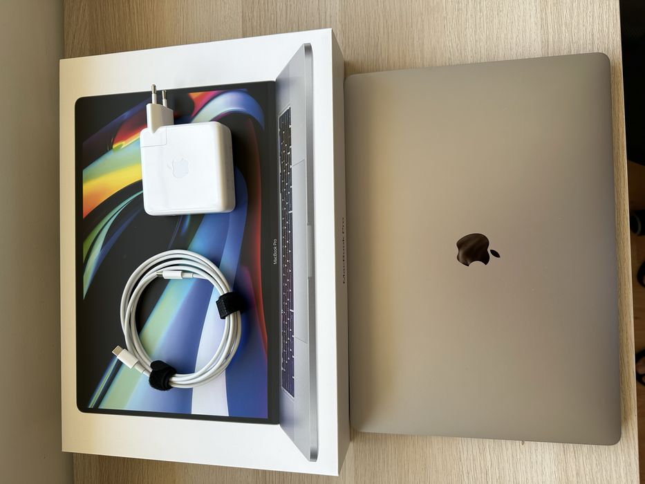 Macbook Pro 16 - 16GB RAM - SSD 1 TB - AMD Radeon Pro 5500M