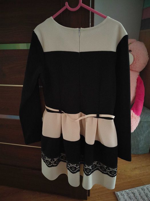 Sukienka elegancka 152