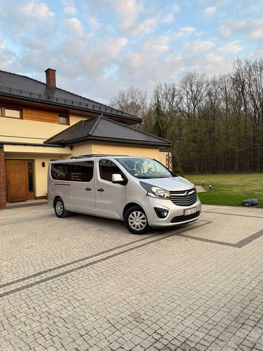 Wynajmę BUSA 9 OSOBOWEGO Opel VIVARO 2018r