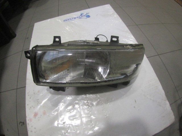 Ótica / farol esquerda RENAULT Master II (FD)