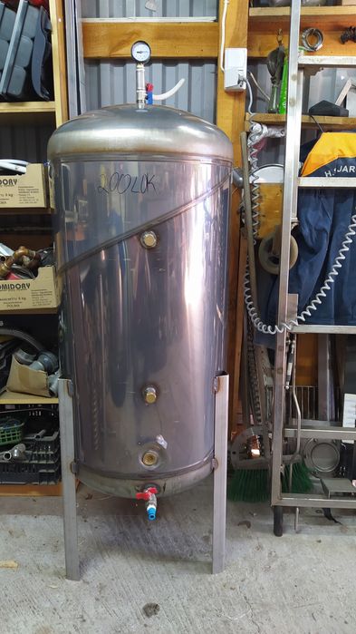 Hydrofor  nierdzewny 200 l