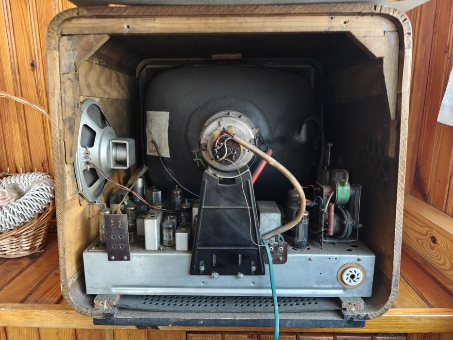 Zabytkowy Telewizor NEPTUN OT1491 (ok 1960 r.)