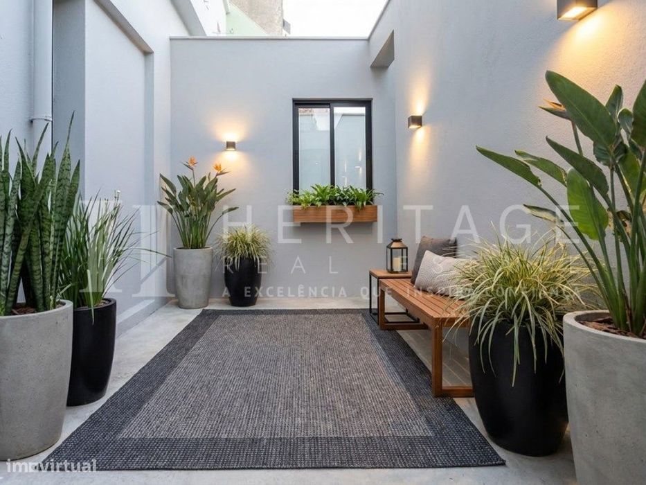 T0+1 totalmente remodelado com quintal e churrasqueira | Baixa da B...