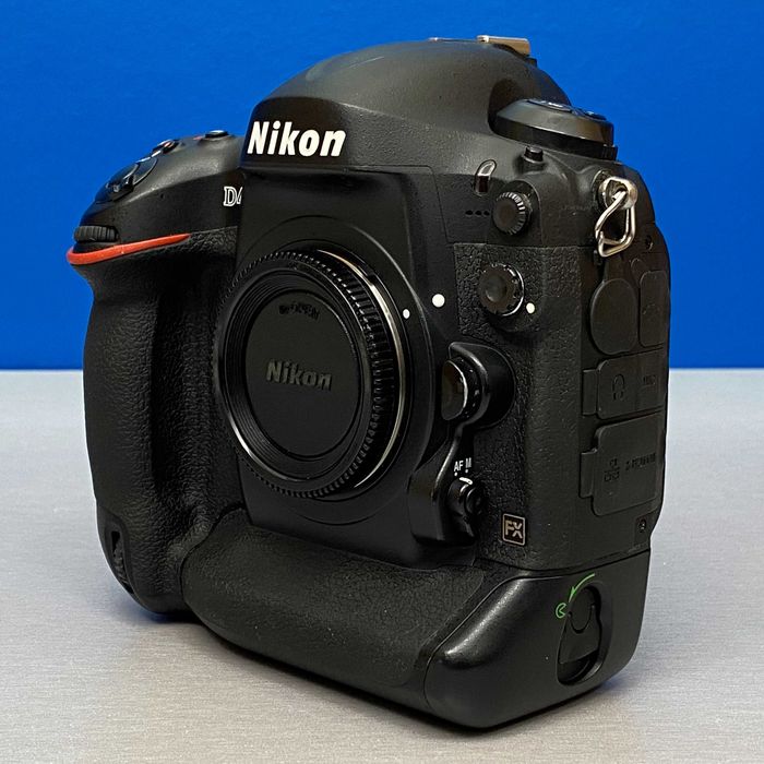 Nikon D4 (Corpo) - 16.2MP