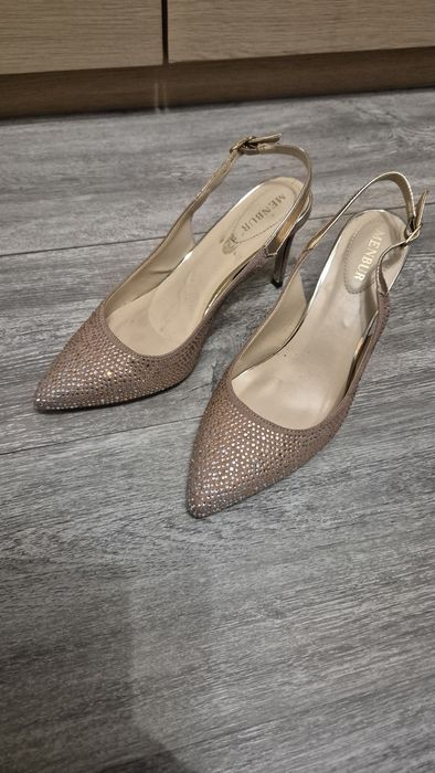 Szpilki Menbur 38z cyrkoniami kryształki wesele rose gold beżowe