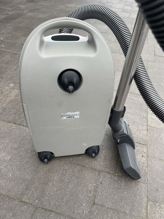 Пилосос Miele SVWF6 S8380 2025рік