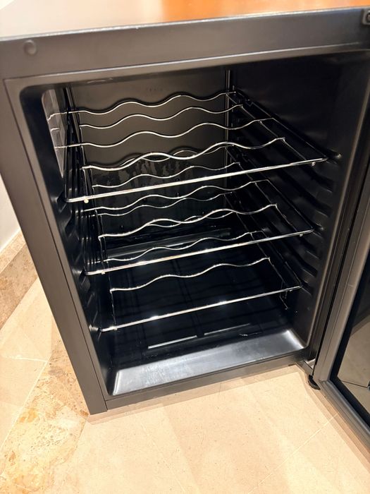 Cave de Vinhos La Sommelière