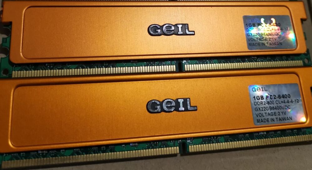 -4GB- 4x1Gb GEIL DDR2 PC2-6400 RAM Memory64739670309507123
