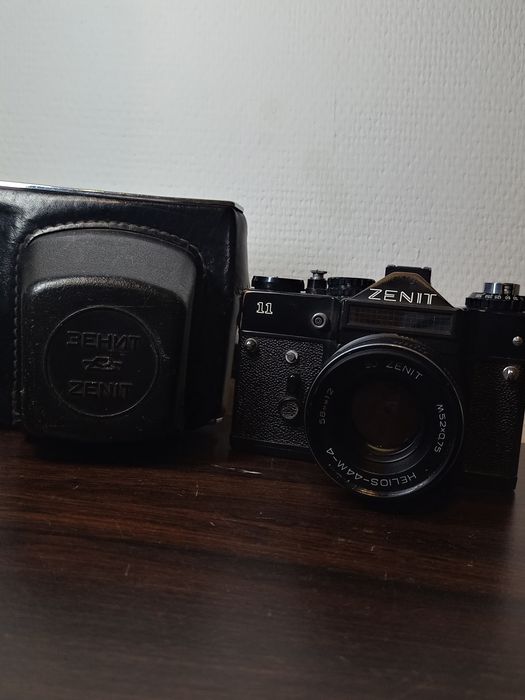 Aparat  ZENIT 11 obiektyw HELIOS 44M-4 2/58