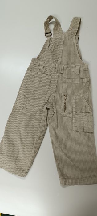 Jardineiras para criança em bombazine bege