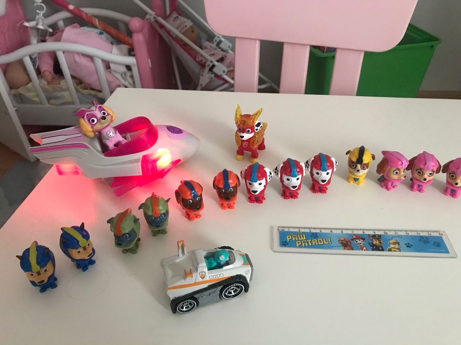 Psi patrol figurki i 2pojazdy