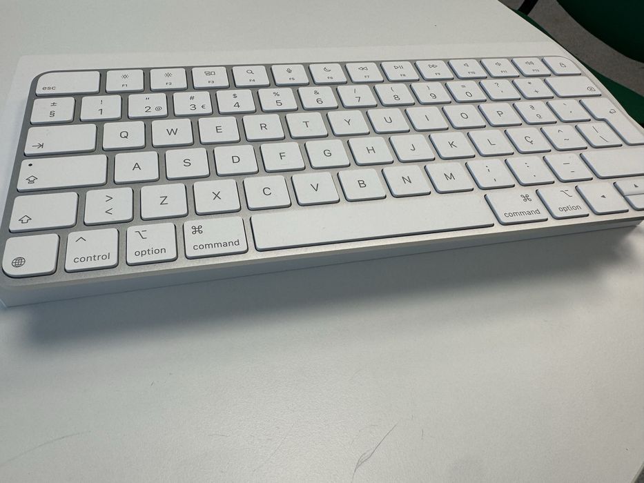 Magic Keyboard - Garantia FNAC