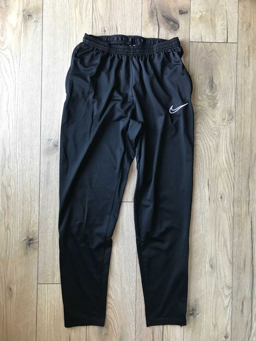 Spodnie dresowe Nike Dri-Fit Slim rozm. M