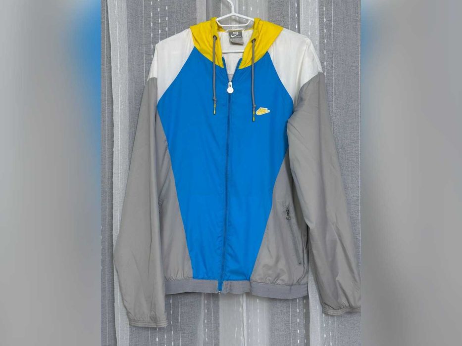 kurtka Nike niebieska geometryczna kapturem M