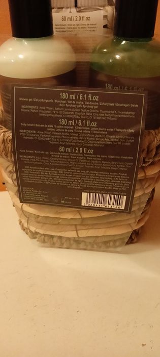 Nowe z metką zestawy kosmetyków Aurora oraz Soraya