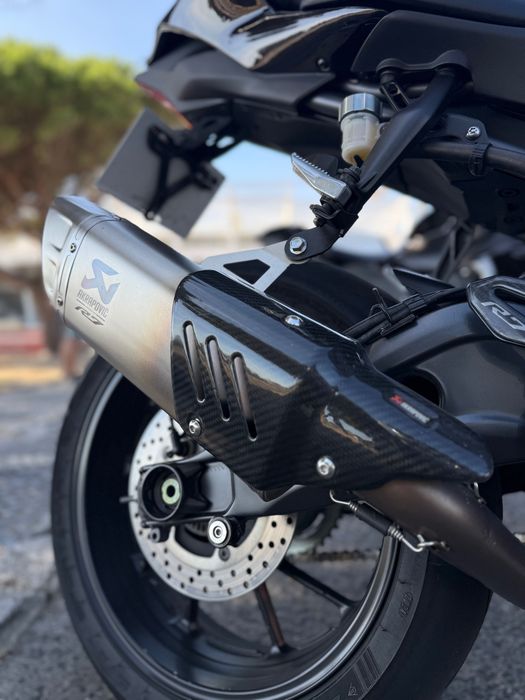 Yamaha R7    YZF