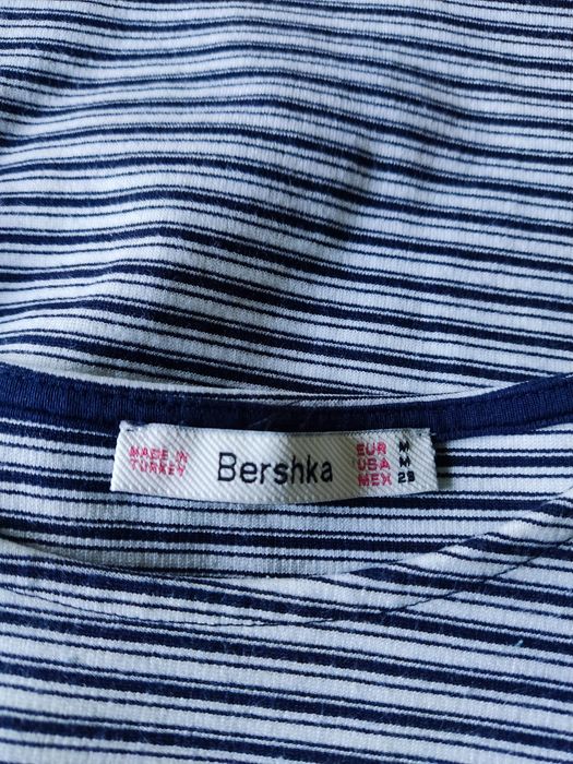 Sukienka Bershka paski biała czarna mini S M
