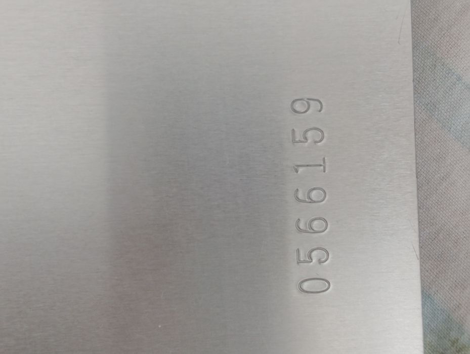 Livro metálico Madonna