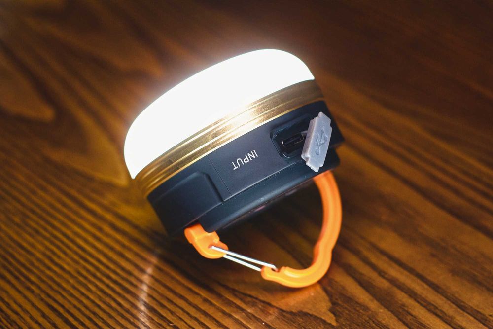 Кемпінговий, кімнатний ліхтар: автономність 6+ годин, режим powerbank