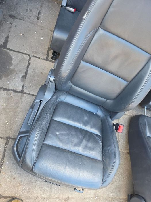 Fotele skórzane vw golf  VI  plus  grzane