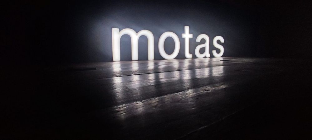 Vendo reclamo automóveis/motos