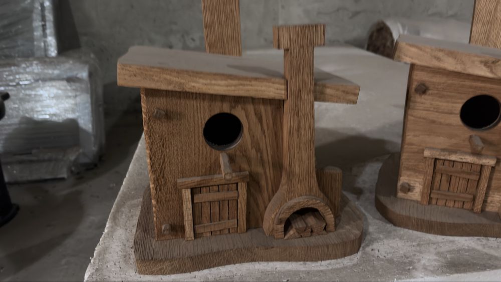 Кормушка для птиць