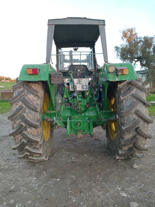 John deere 2140 90 cavalos com carregador
