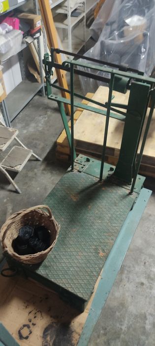 Balança antiga a trabalhar