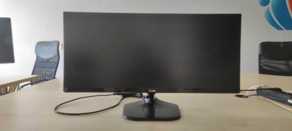 Various Monitors (Asus, HP, Samsung, LG)64283901348097122