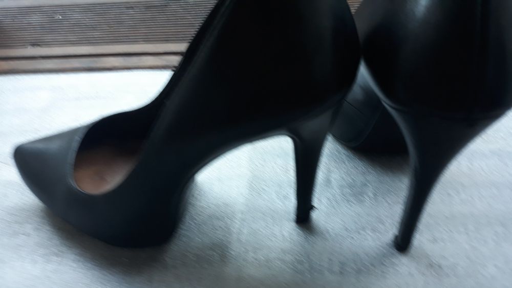 Szpilki buty czółenka  Aldo r 37