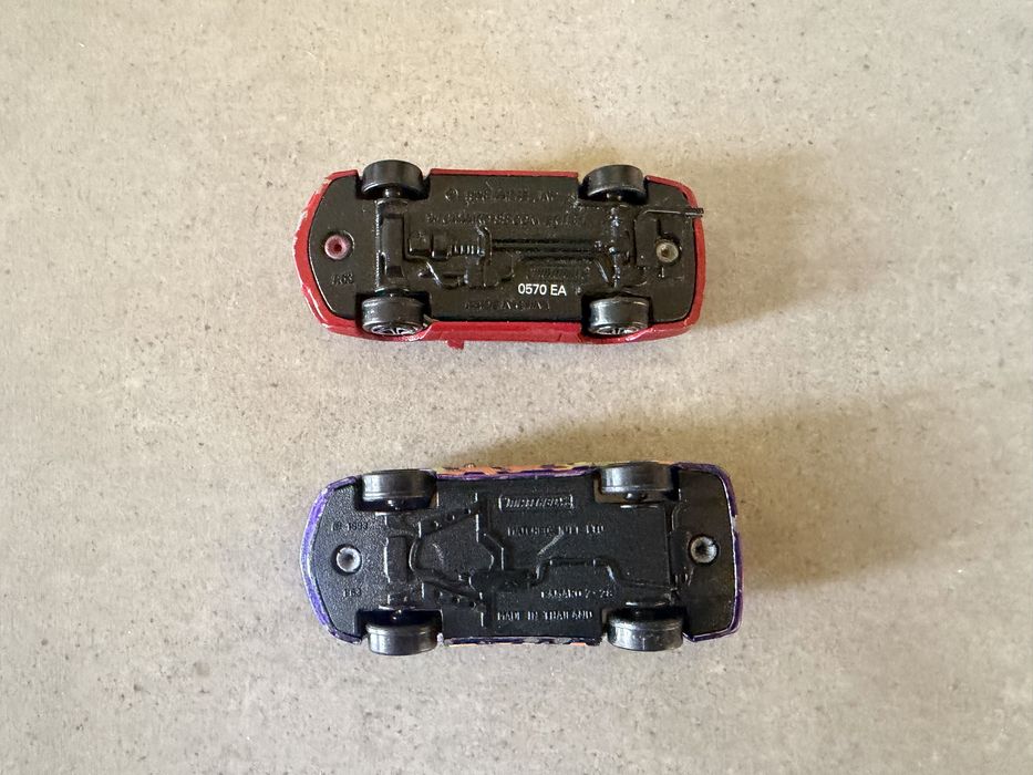 Resoraki Matchbox 2X Chevrolet Camaro Convertible / Z28