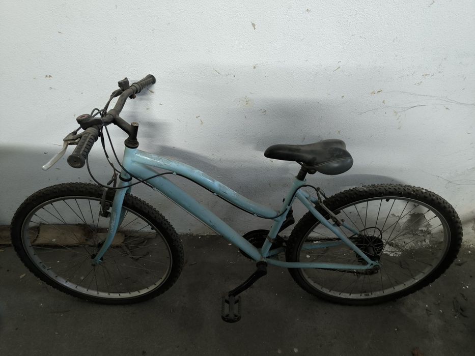 Duas bicicletas roda 26 e roda 24