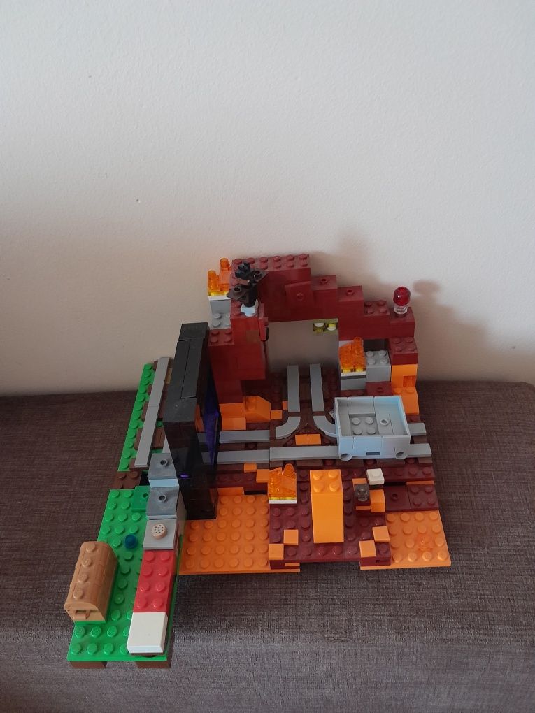 Lego minecraft hotsell 21143 cena