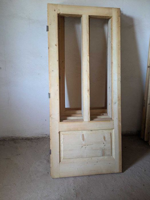 Продам дерев'яні двері