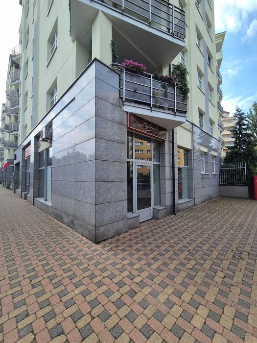 Lokal na handel, usługi