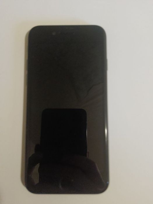 Айфон СЄ 2020 64 гб акб 100%