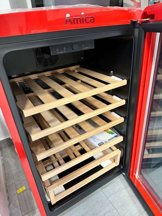 Nowa Winiarka Lodówka Chłodziarka na wino Amica Retro Czerwona WKR 341