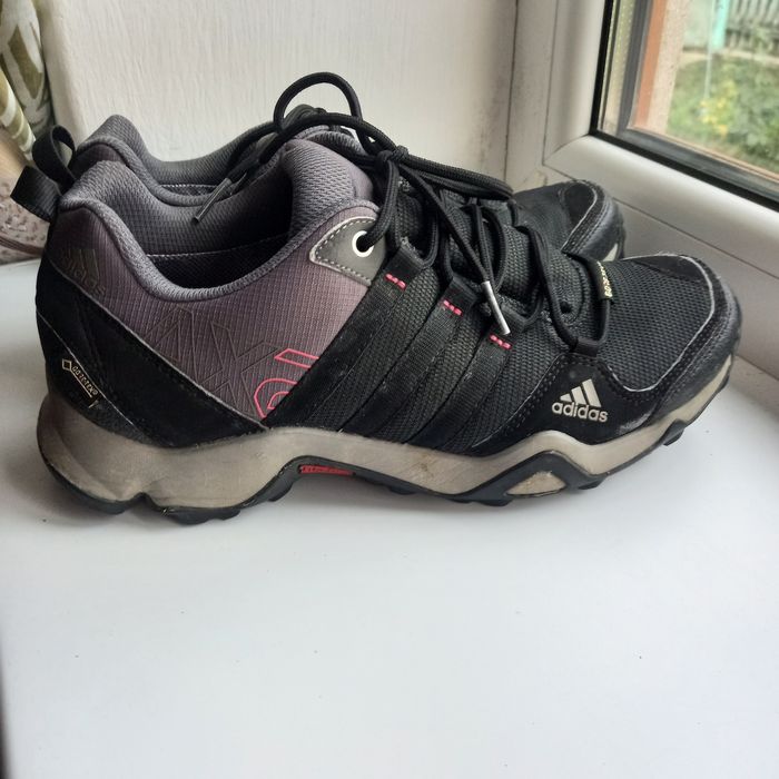 Кросівки adidas TRAXION ADIPRENE GORETEX.Розмір 40,устілка24,5см.Виробник Індонезія.