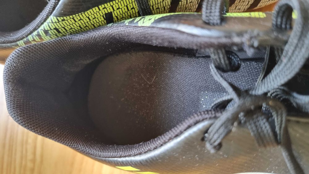 Korki puma, buty piłkarskie r 40