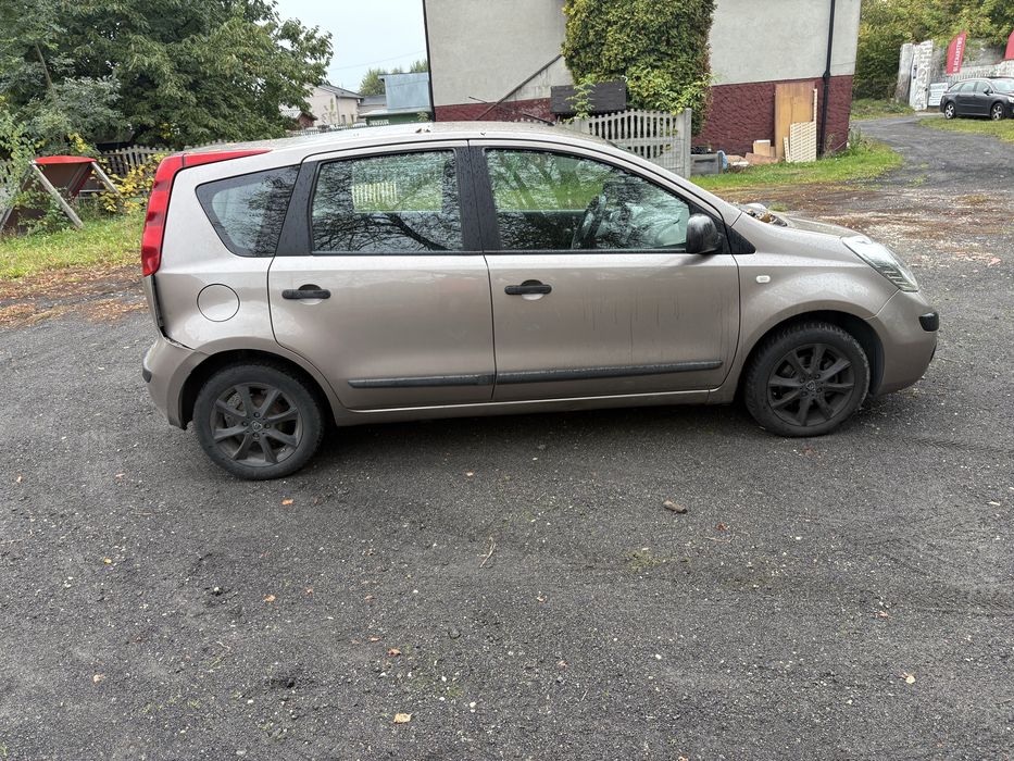 Nissan Note 1.4i kolor C30 G