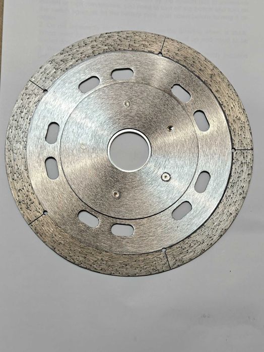 Алмазний ультратонкий диск 1,1/125 для чистого різу плитки без сколів