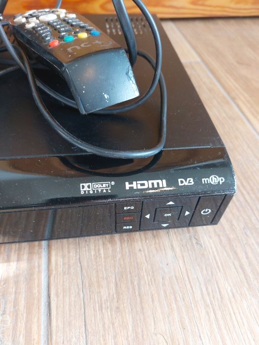 Dekoder czarny pilot kabel