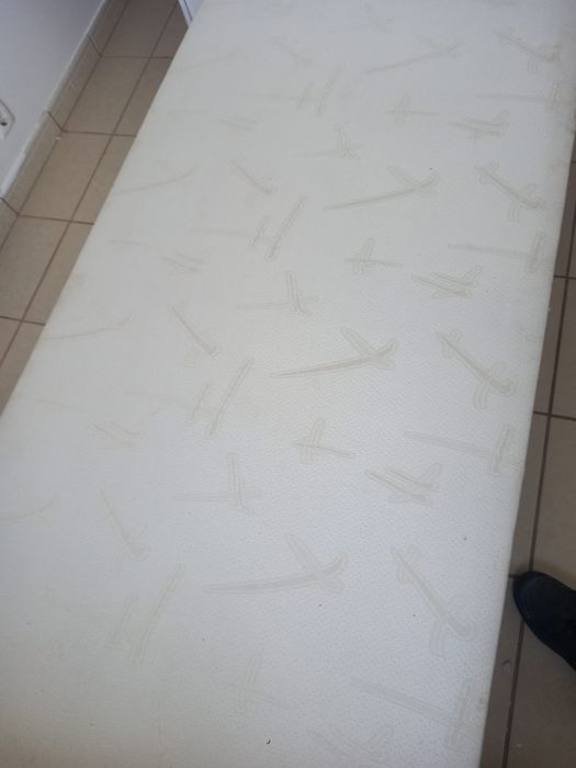 1 cama de solteiro