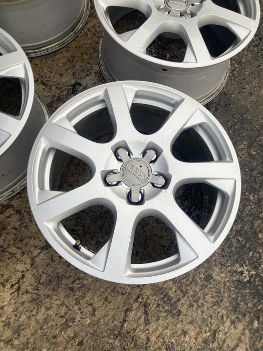 Диск audi q5 8r0 8x17 et39 8r0601025g